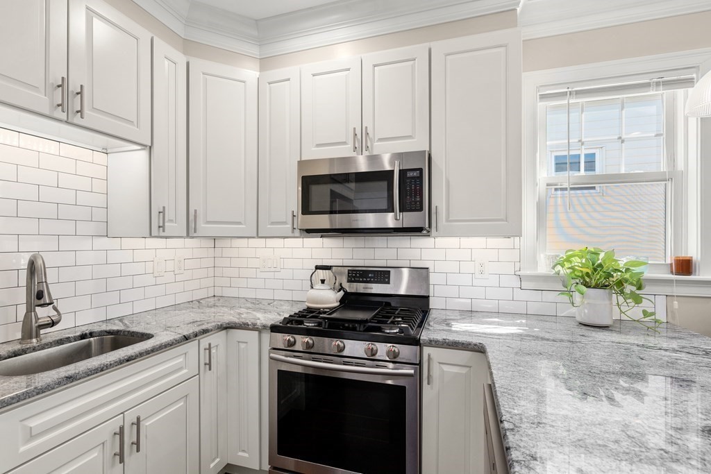 1048 Saratoga St, East Boston