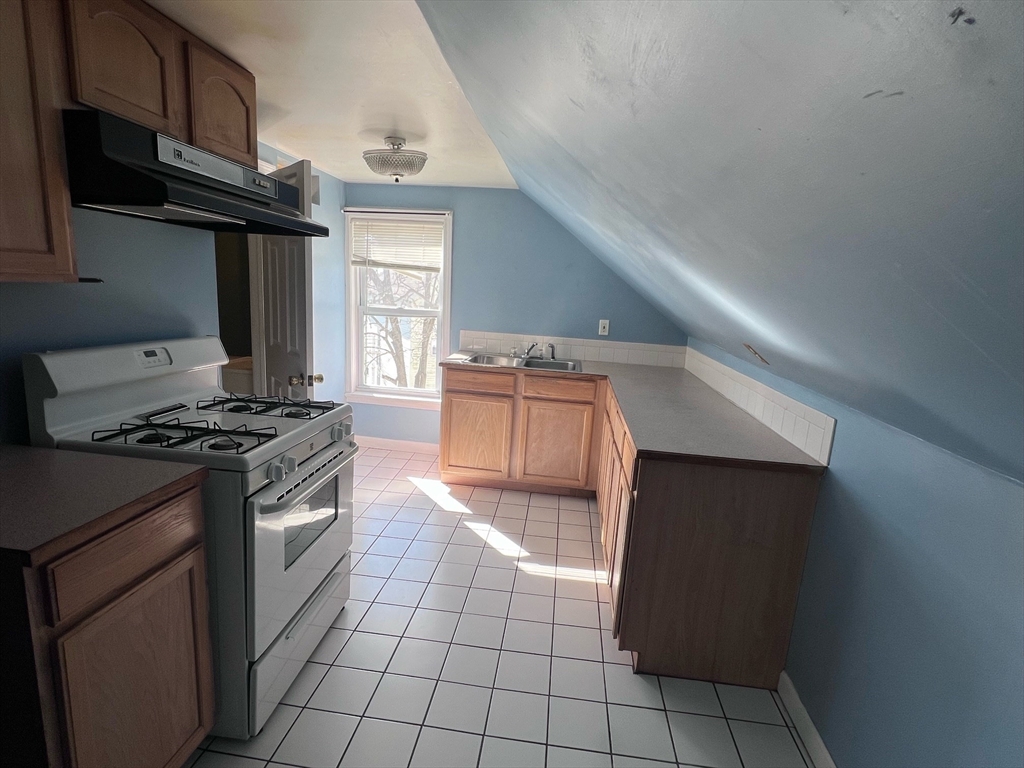 61 Brayton, Fall River