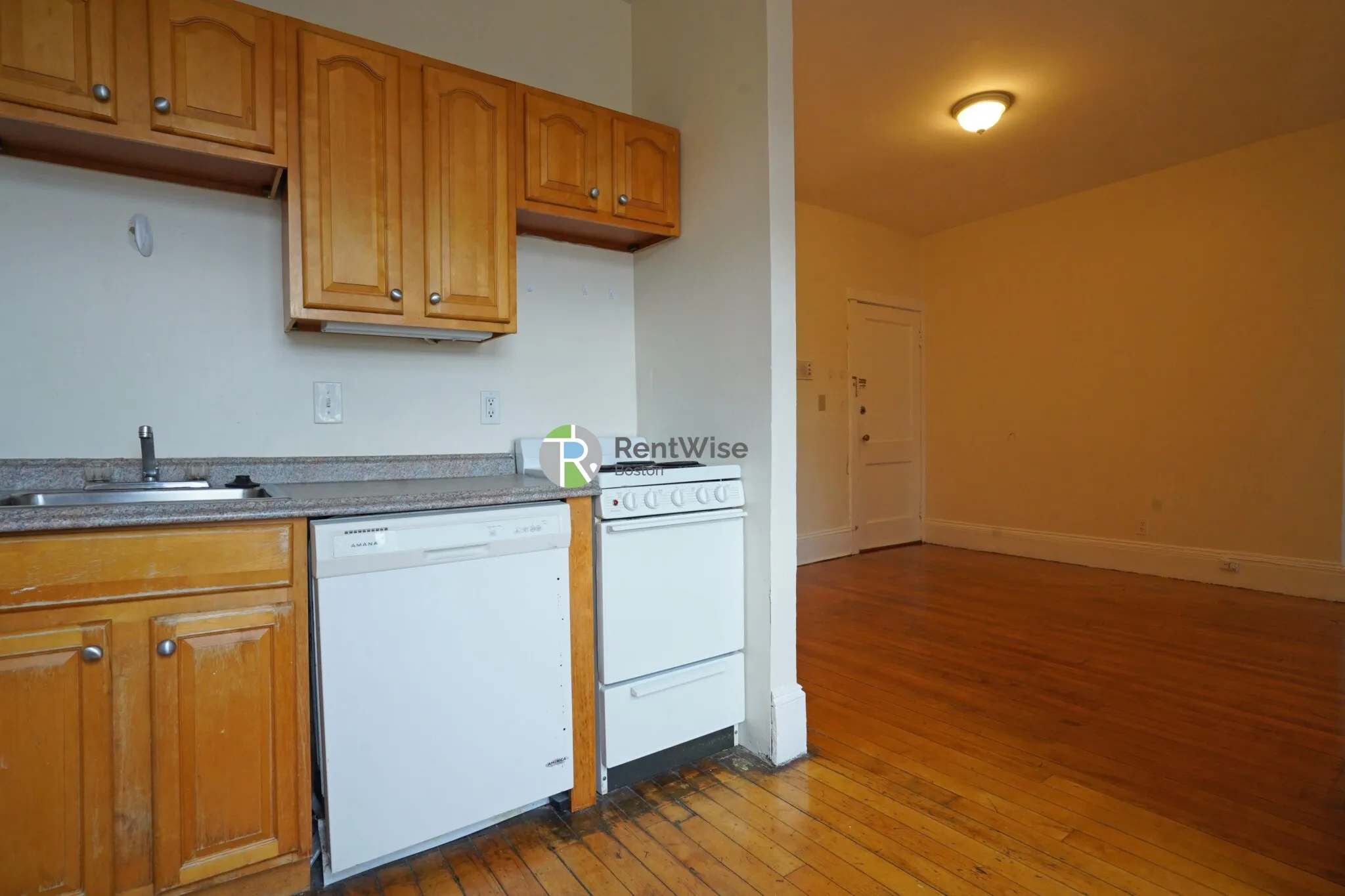 1212 Commonwealth Ave, Brighton