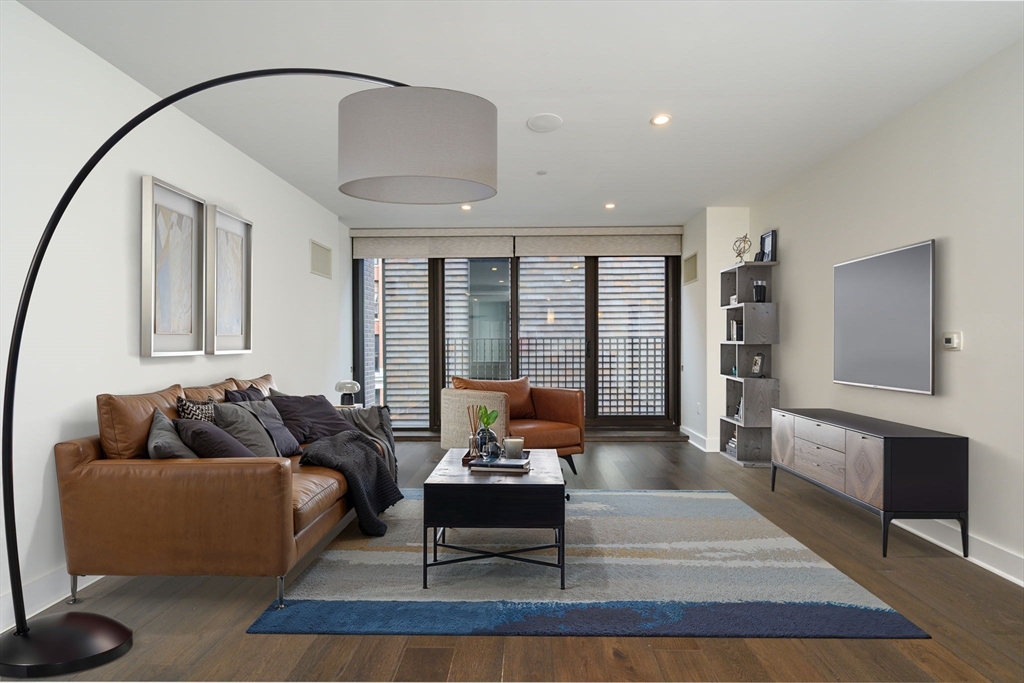 14 W Broadway, South Boston