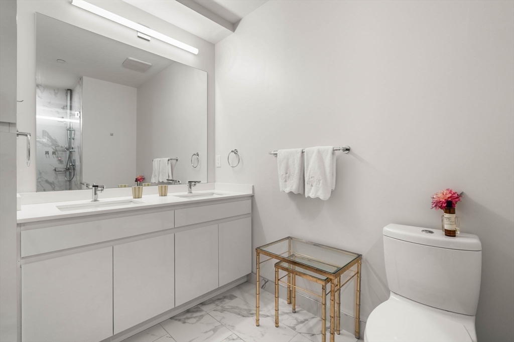 45 W 3rd St, South Boston