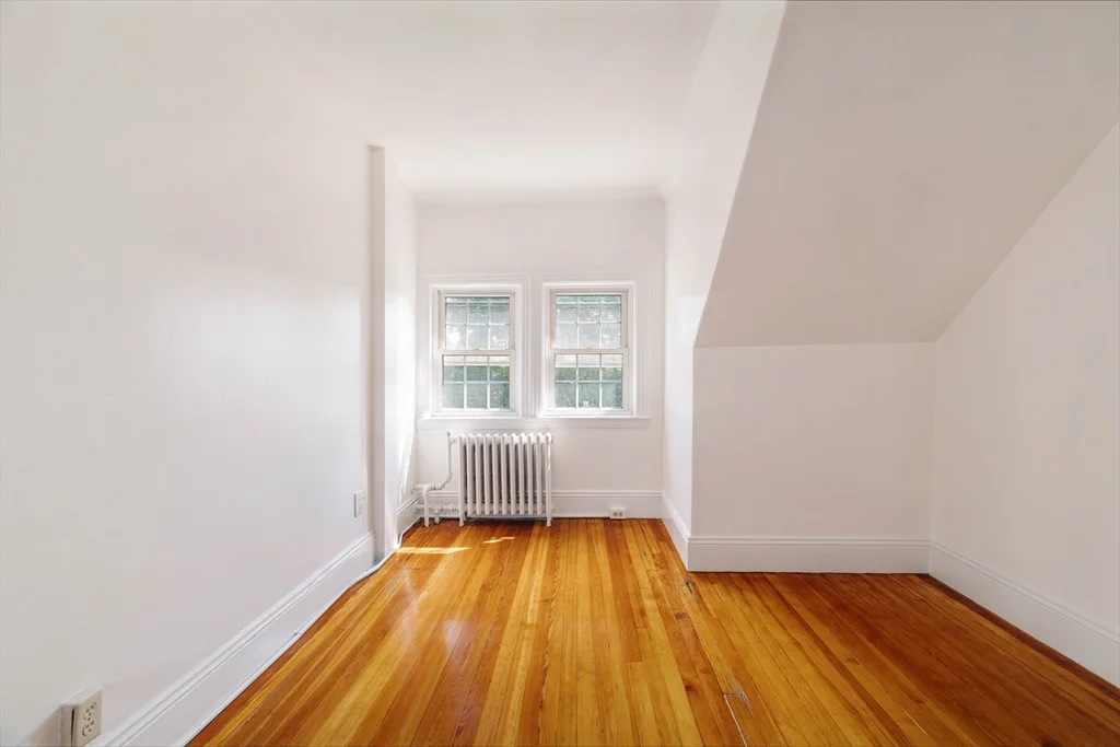 18 Newcastle Rd, Brighton