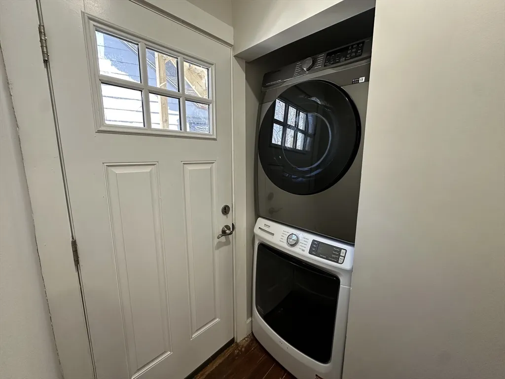 34-36 Abbotsfield St, Roxbury