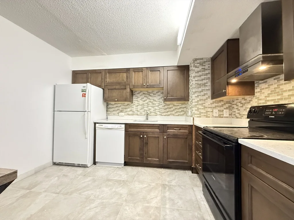 1731 Beacon St, Brookline