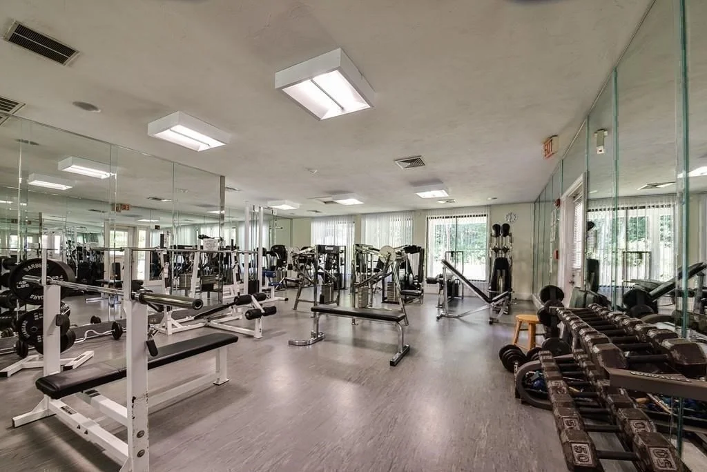 1 Village Hill Ln, Natick