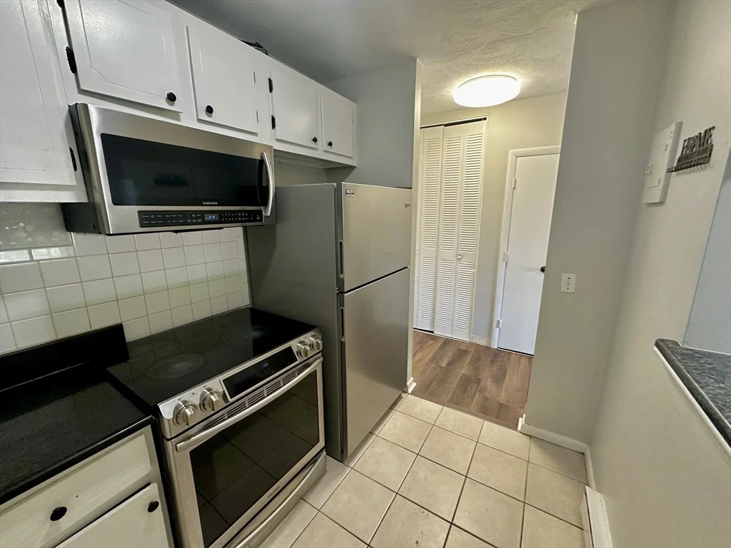 27 Willis St, Framingham