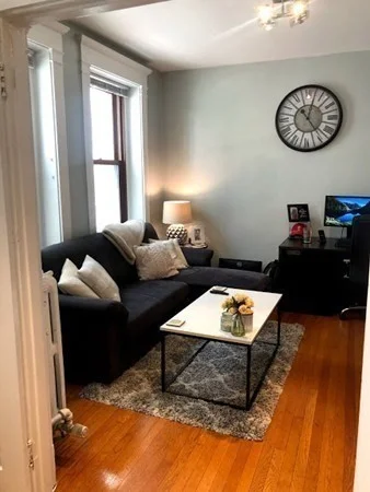 8 Garrison St, Back Bay