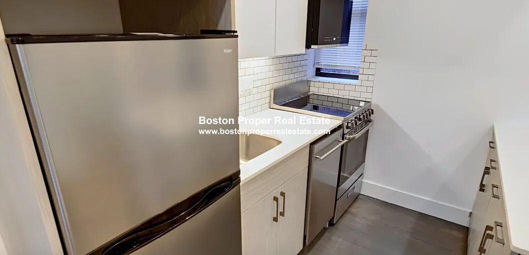 11 Queensberry St, Fenway