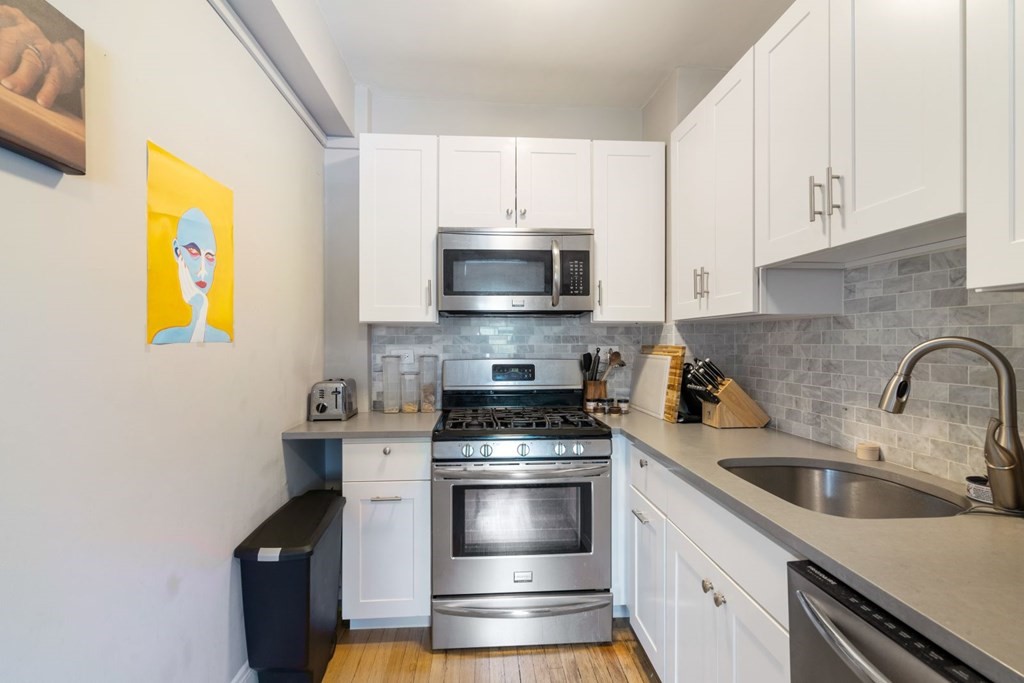 988 Memorial Dr, Harvard Square