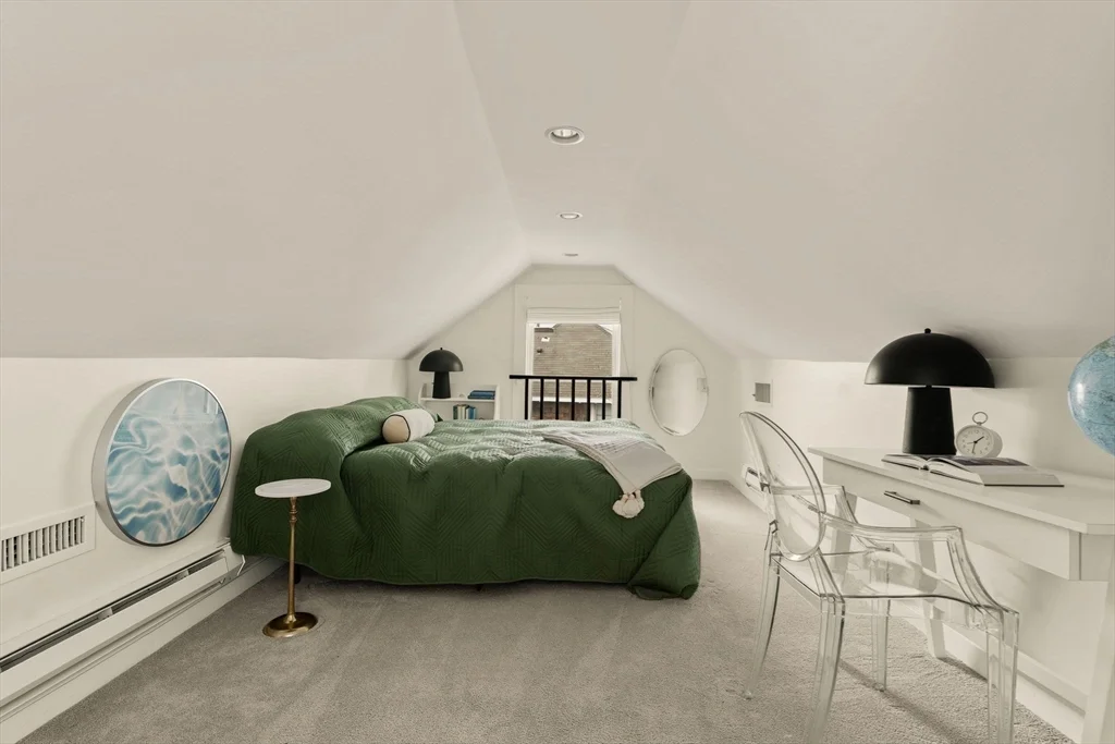 59 Harbor Ave, Marblehead Neck