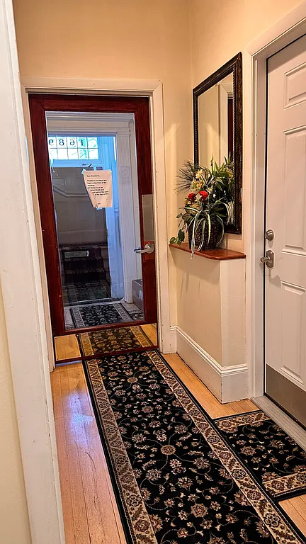 1689 Beacon St, Aspinwall Hill