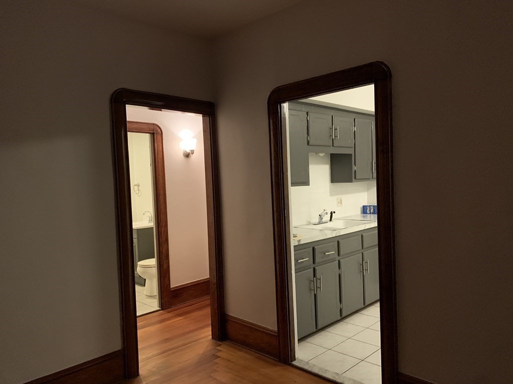 44 Crawford St, Fall River