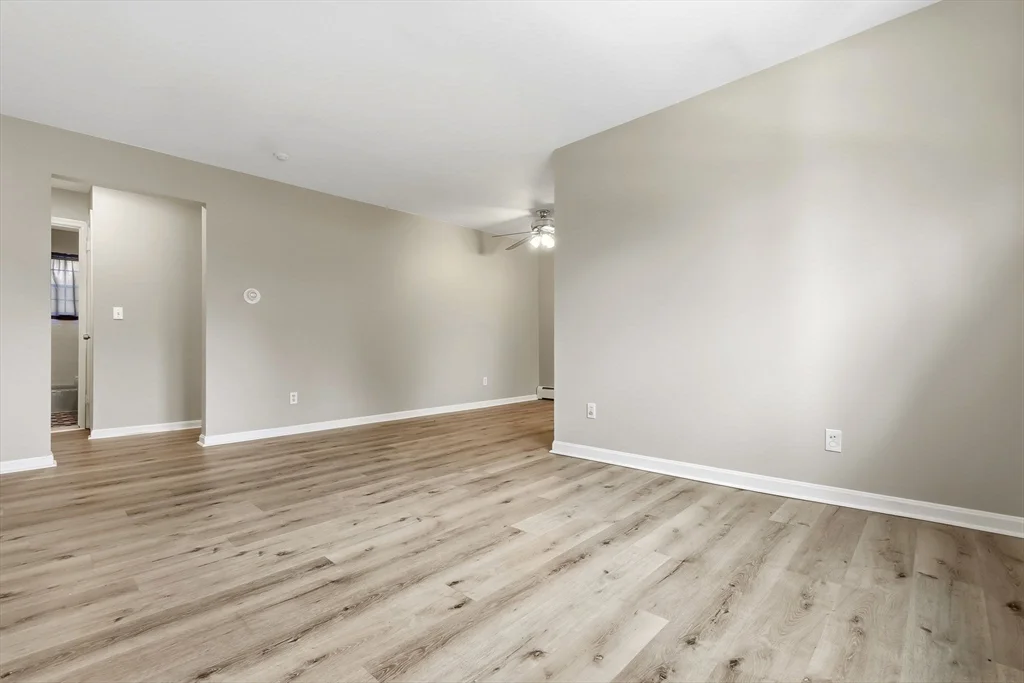 6 Venice St, Danvers