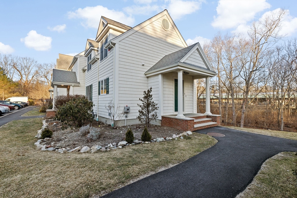 196 Summer St, World's End