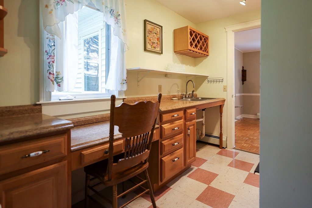 288 Goldthwaite Rd, Whitinsville