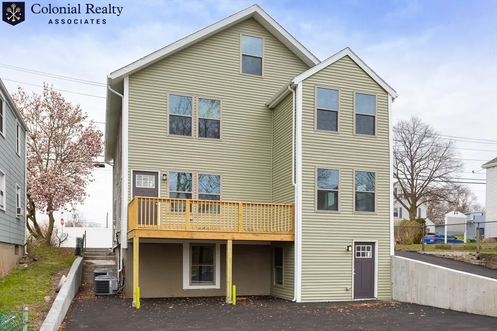 478 Fulton St, Medford