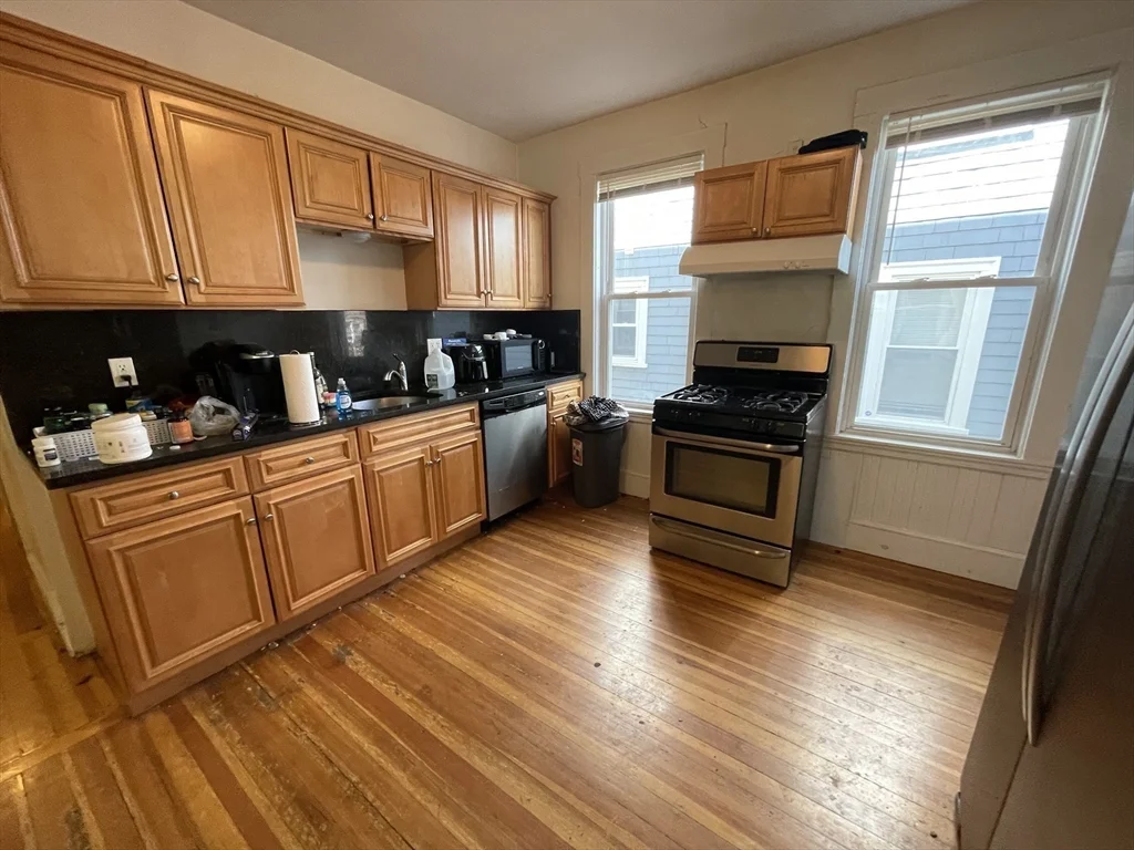 115 Browne St, Coolidge Corner