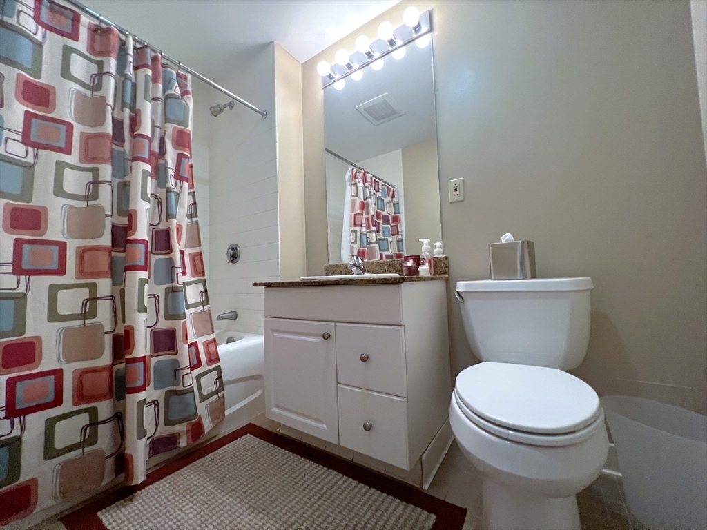 234 Causeway St, West End