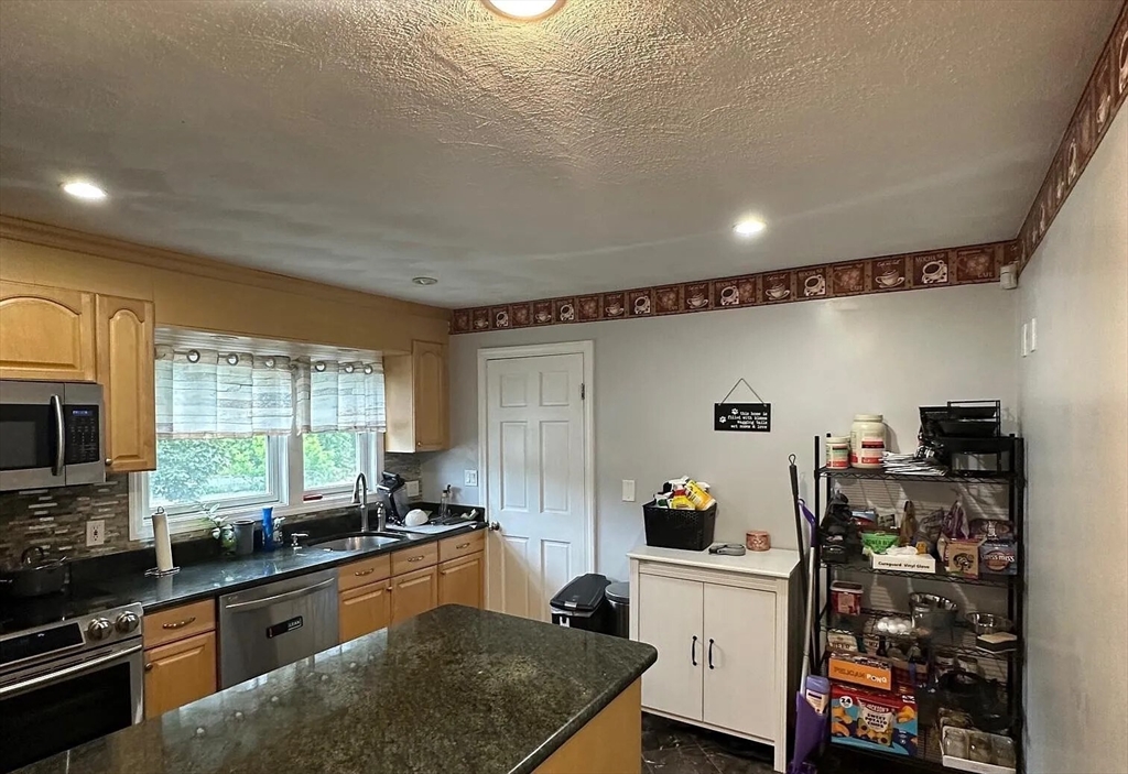 73 Almont St, Medford