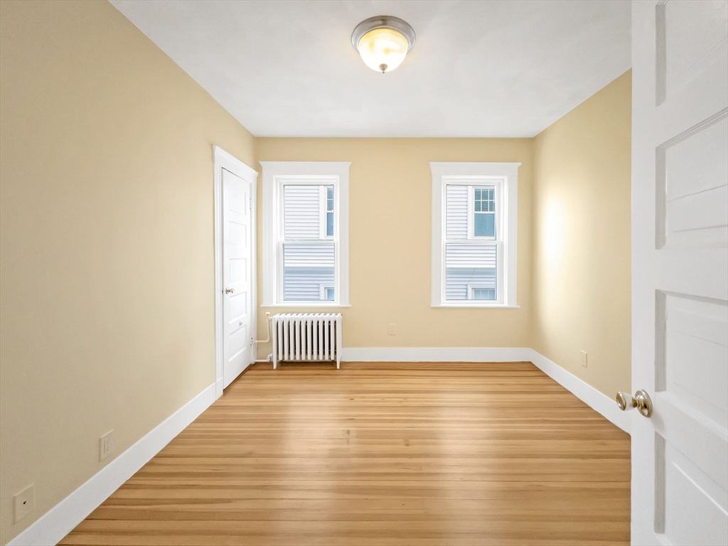 24 Montvale St, Roslindale