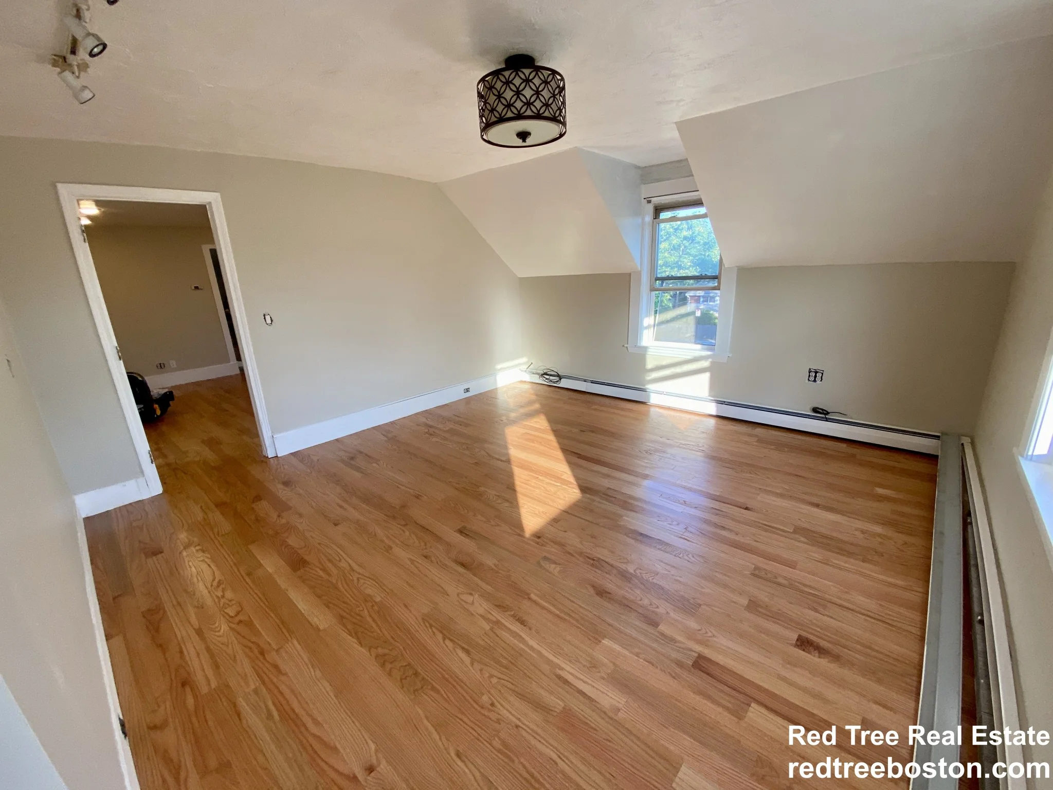 335 Baker St, West Roxbury