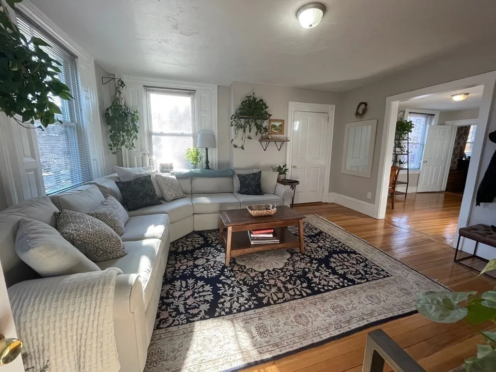 172 Sumner St, East Boston