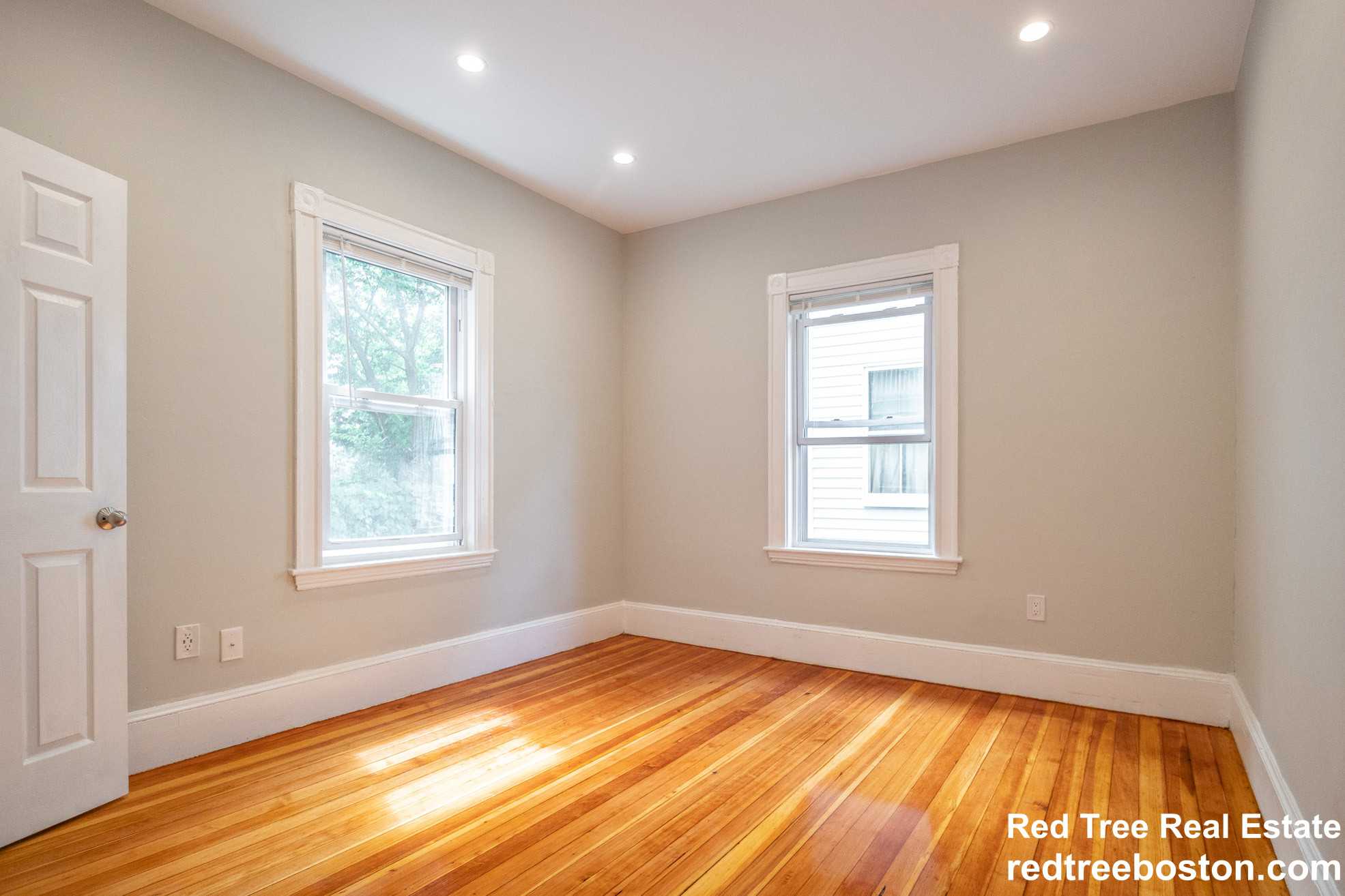 164 Hyde Park Ave, Jamaica Plain