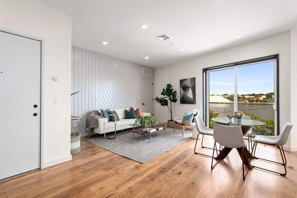 211 Condor St, East Boston