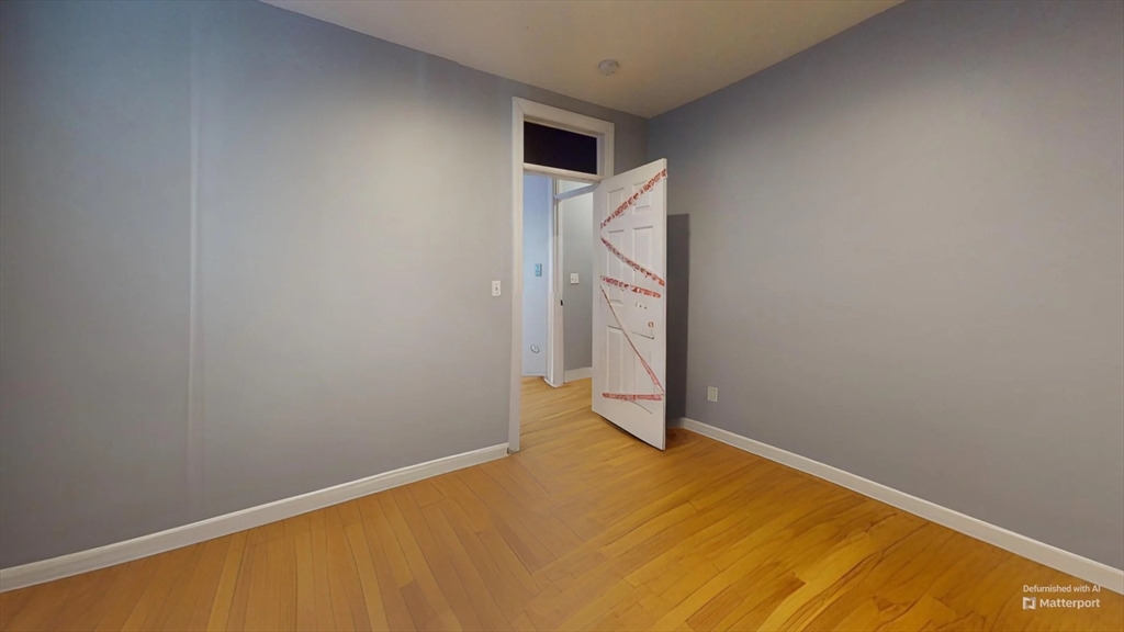 330 1/2 E St, South Boston