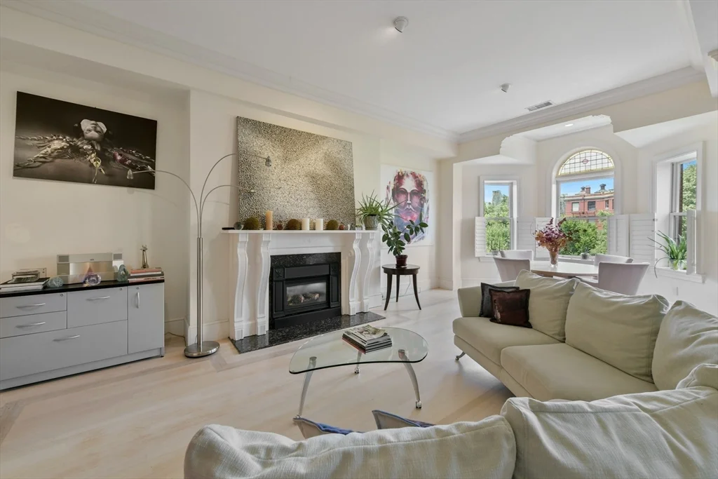 294 Commonwealth Ave, Back Bay