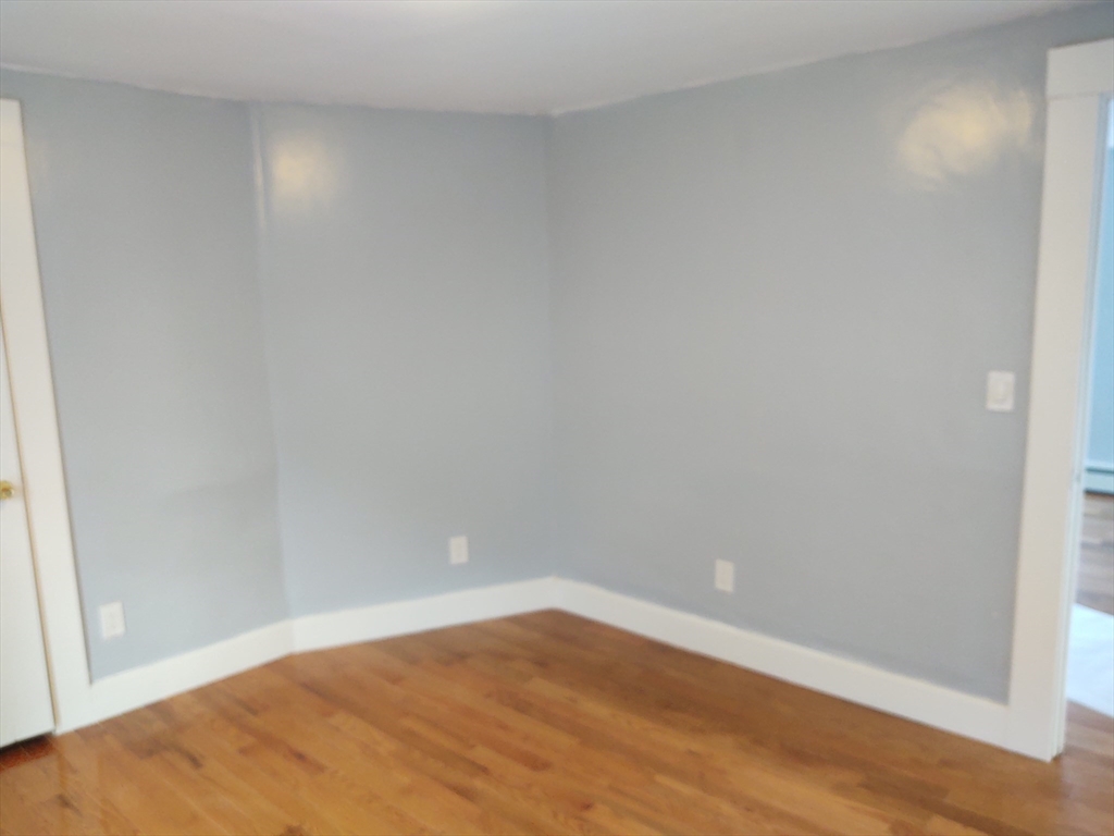 96 Pleasant St, Marlborough