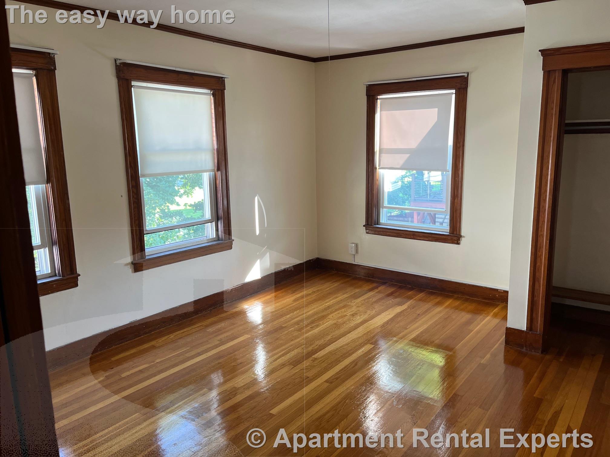 60 Winchester St, Tufts