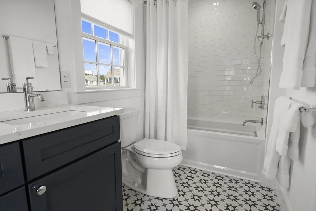 71 Cliff Rd, Nantucket