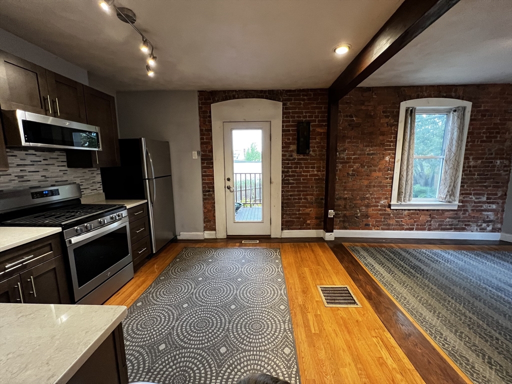 8 Edwin St, Dorchester