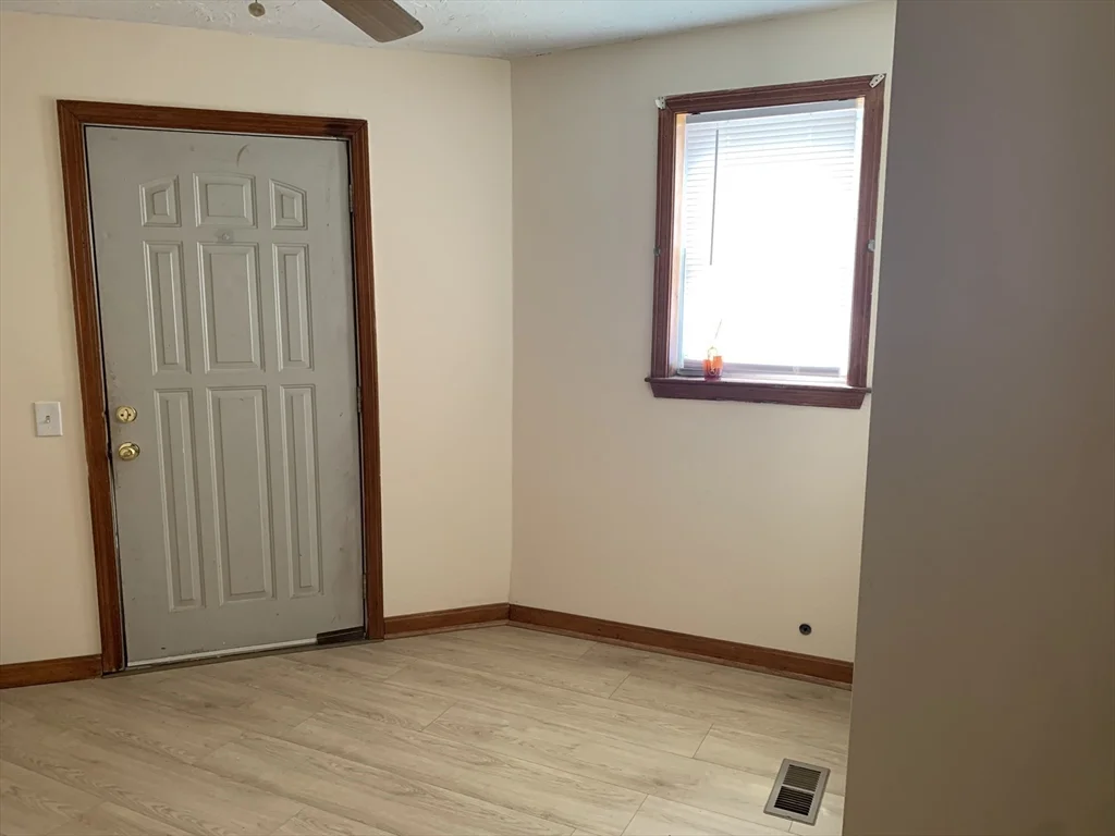 226 Brightman, Fall River