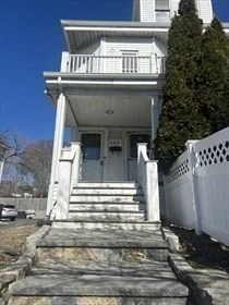 585 Main St, Watertown