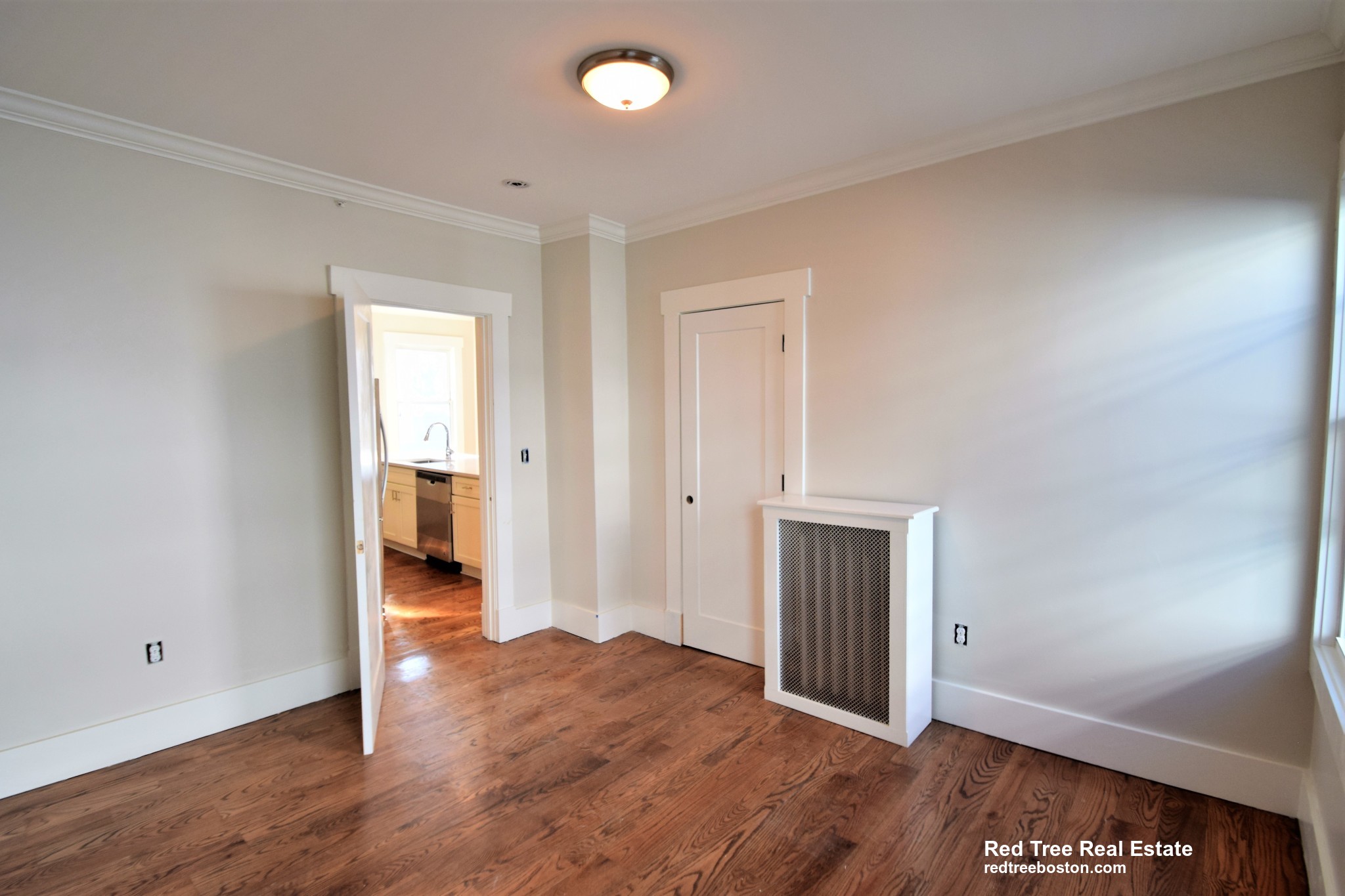 3916 Washington St, Roslindale