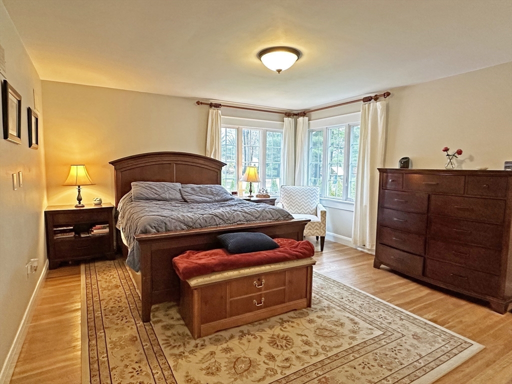 9 Lantern Rd, Belmont