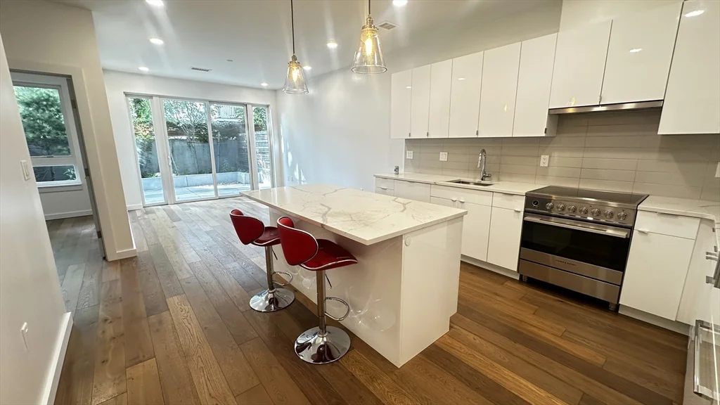 97 Elmwood, North Cambridge