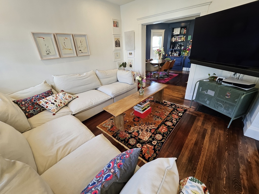 66 Court St, Newtonville