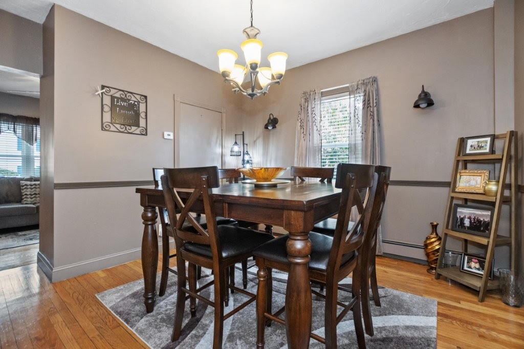 28 Ash St, South Side