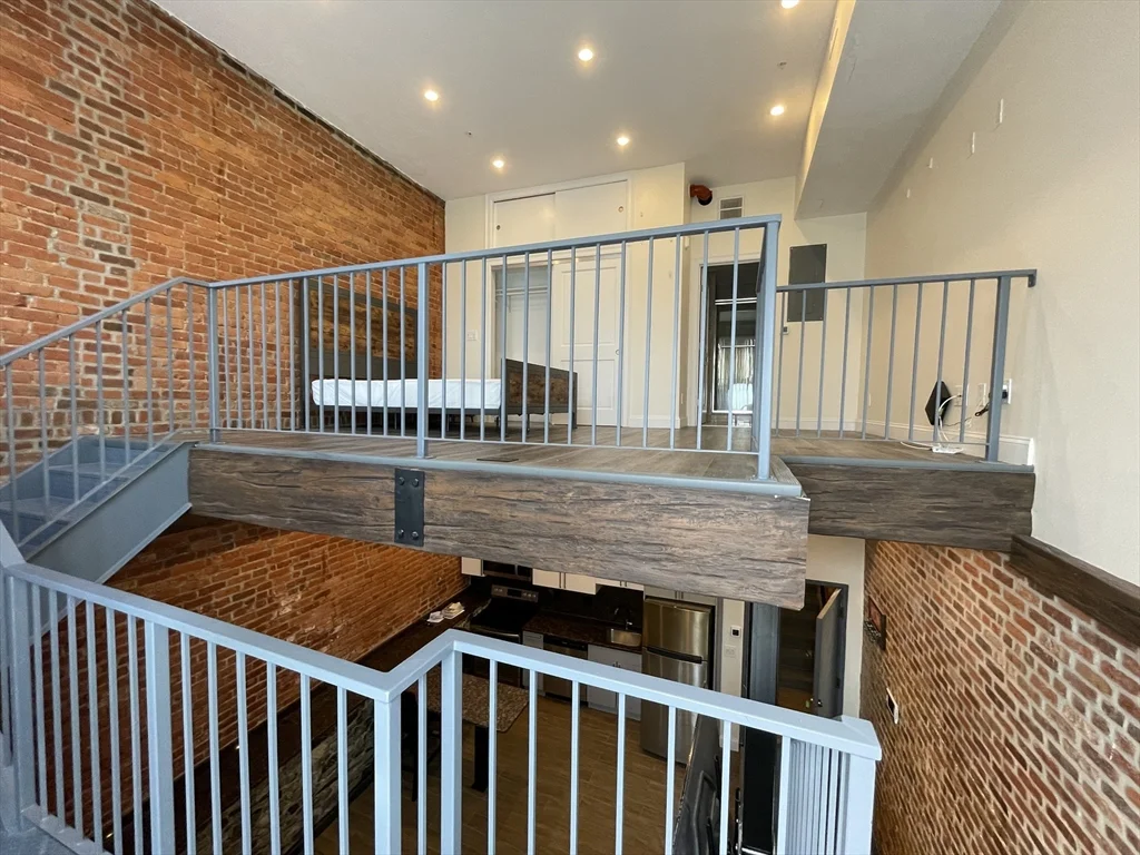 1028 Commonwealth Ave, Coolidge Corner