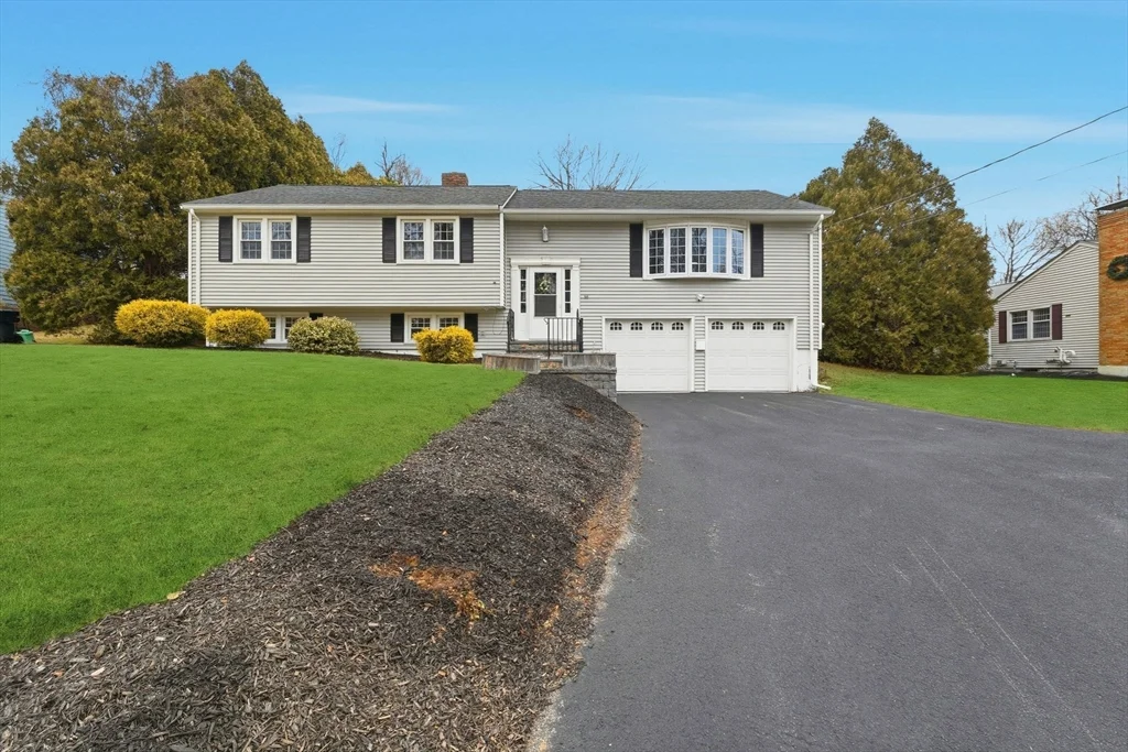 38 Juniper Ln, Holden