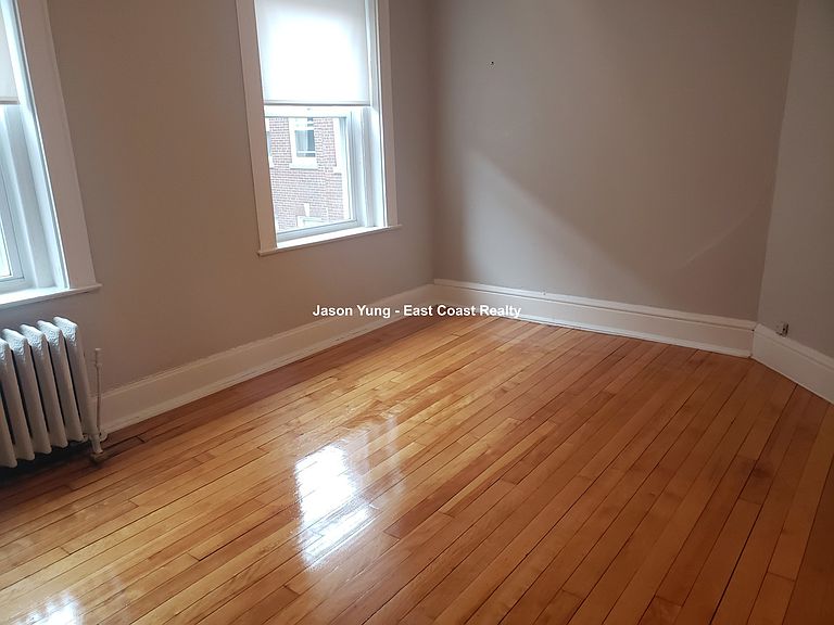 3 bed, 1 bath apartment for rent at 228 South St Unit 5A, Jamaica Plain — photo 4 of 18
