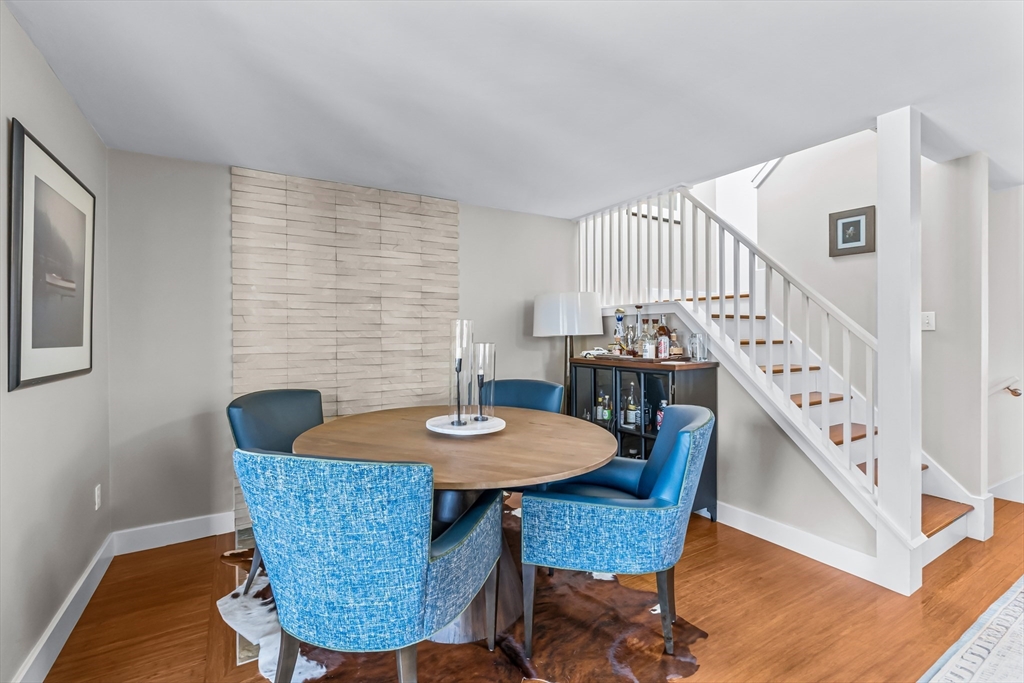 59 Russell Rd, Wellesley