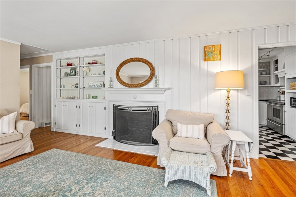 17 Musquashicut Ave, Minot