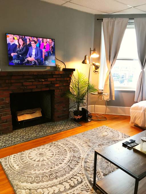 879 Beacon St, Fenway