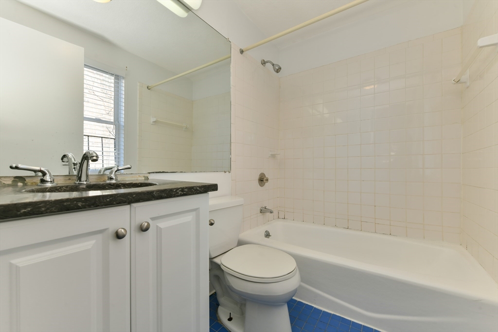 99 W Springfield St, South End