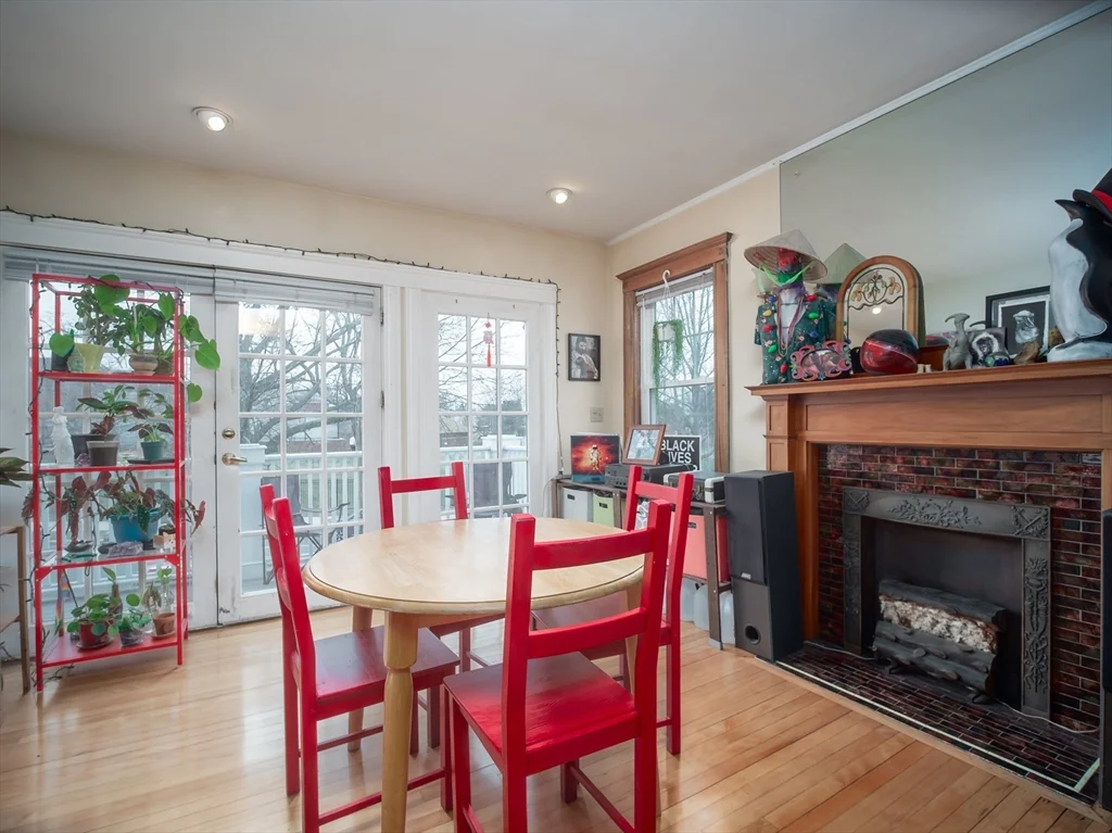 60 Powder House Blvd, Tufts