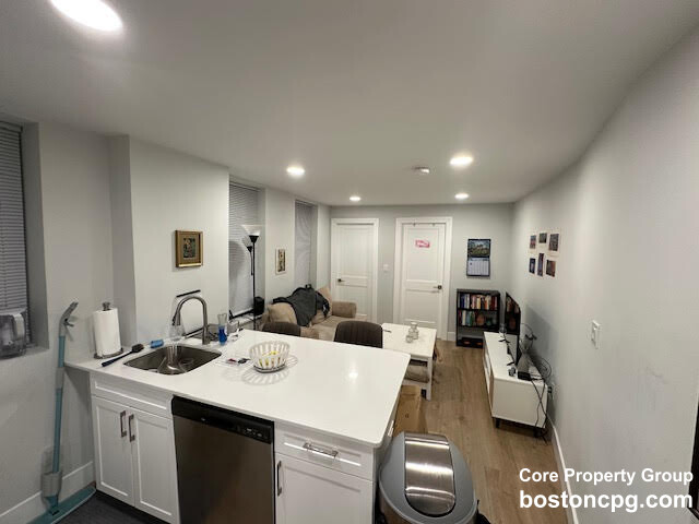 44 Joy St, Beacon Hill